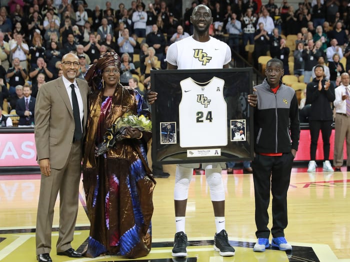 tacko-fall-mother-senior-day.jpg